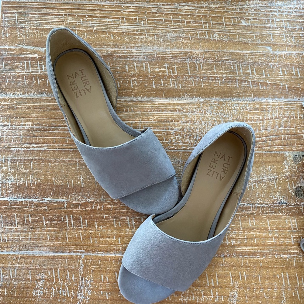 Naturalizer Gray Flats
